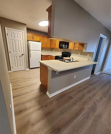 5th image of 28164 Van Dr