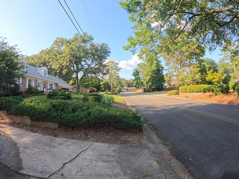 207 Deerwood Cir — Photo 10