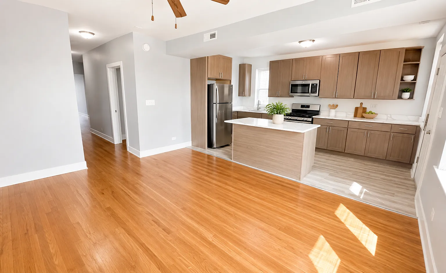 3 bed, $1,900 — Photo 3
