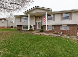 628 Meadowridge Ave NW, Canton, OH 44708