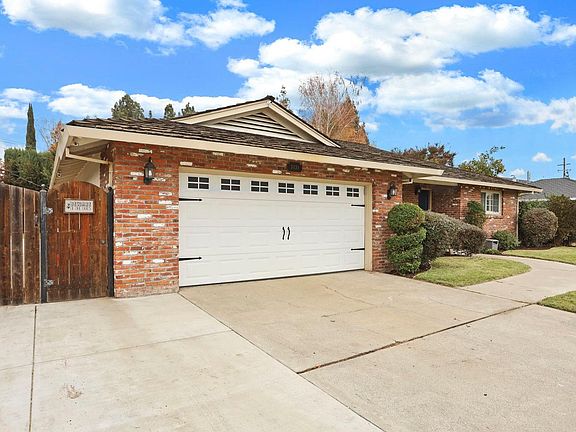3rd image of 3131 W Sheridan Way