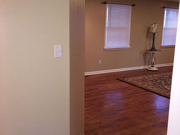 4th image of 2709 Kiwanis Ct