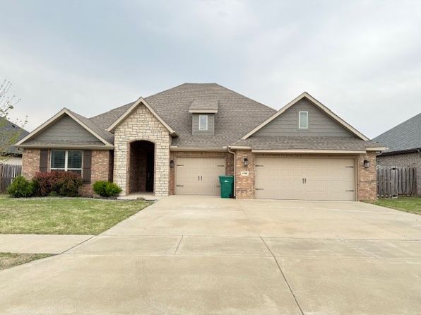 1500 Blue Moon Rd