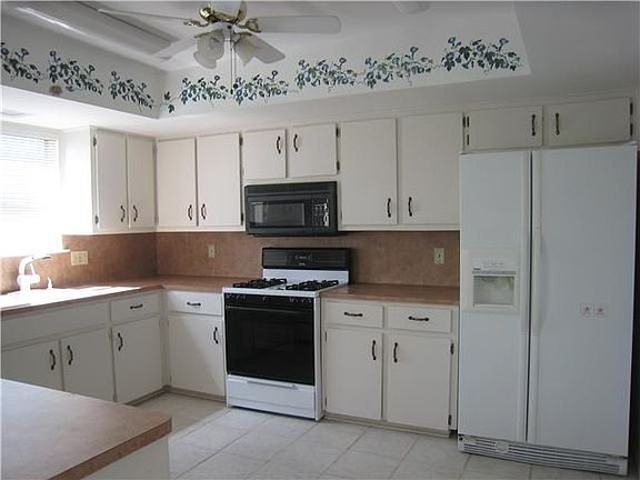 5th image of 6600 Vallecito Dr
