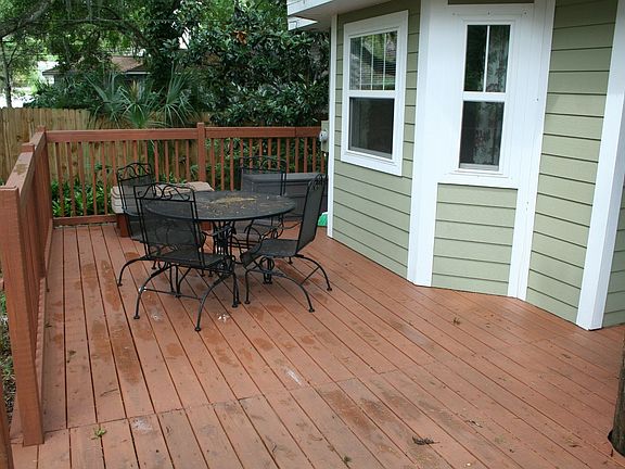 Large entertaining area