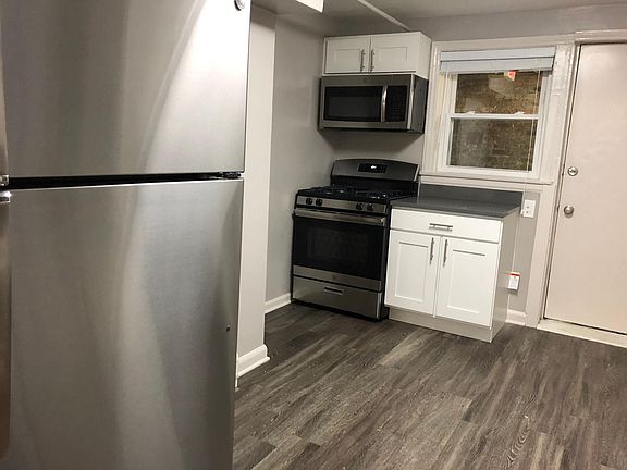 5th image of 2538 N California Ave APT Gdn