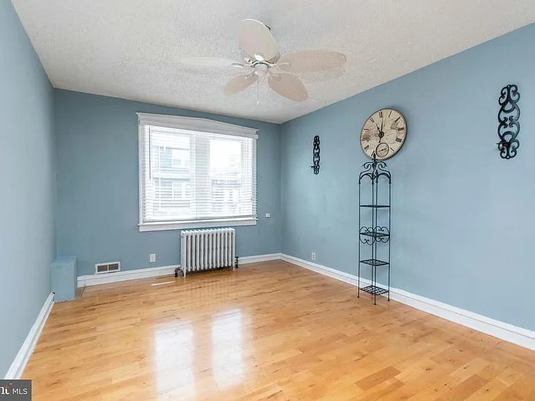 3258 Wellington St #3 — Photo 3