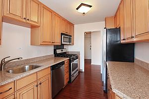 3rd image of 2800 N Lake Shore Dr APT 2117