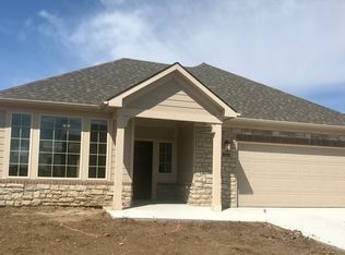4915 N Indian Oak St, Bel Aire, KS 67226