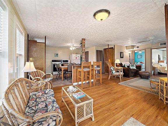 Open living/kitchen/dining
