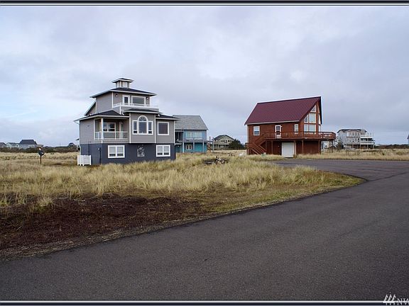 4th image of 1477 Storm King Ave SW