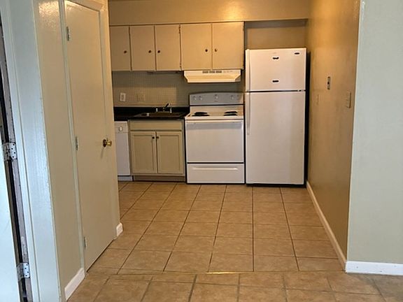 5th image of 1160 Grand Terrace Dr APT 4