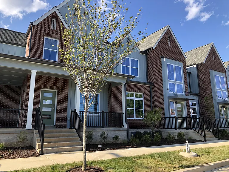 Manning Place — Photo 10
