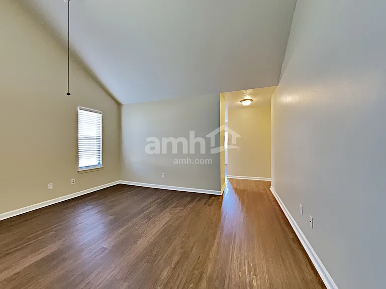 1633 Jo Ann Dr — Photo 5