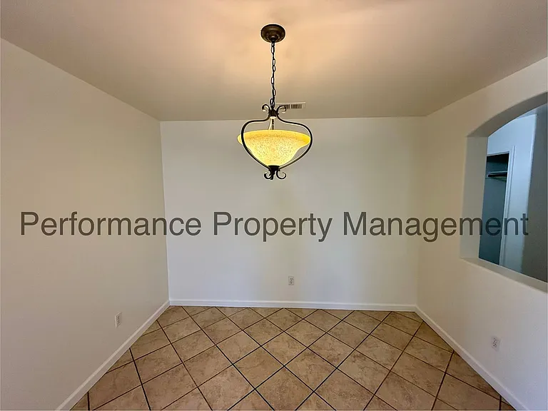 4310 Almond Grove Ln — Photo 4