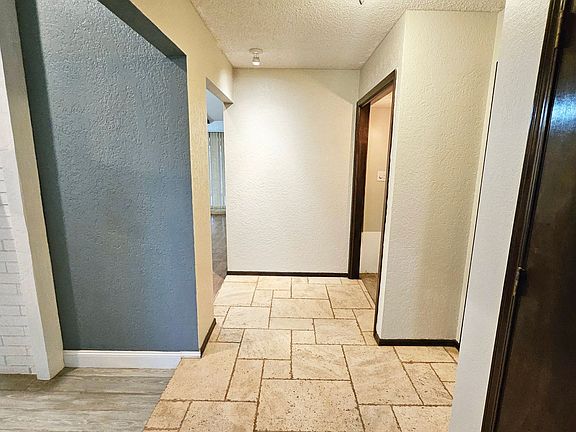 4th image of 5301 NW 115th St