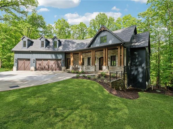 448 Golden Bear Pass, Dahlonega, GA 30533