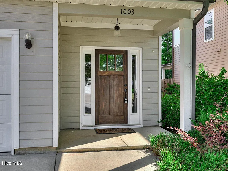1003 Glenhaven Dr — Photo 2