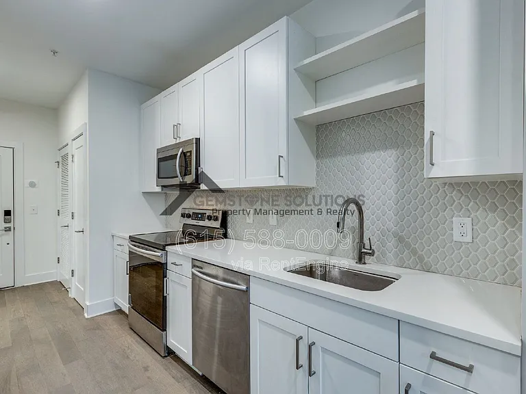 1041 E Trinity Ln #218 — Photo 11