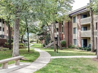 2500 Brush Rd #37-103, Schaumburg, IL 60173