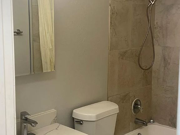 3rd image of 6003 Brentcove Dr
