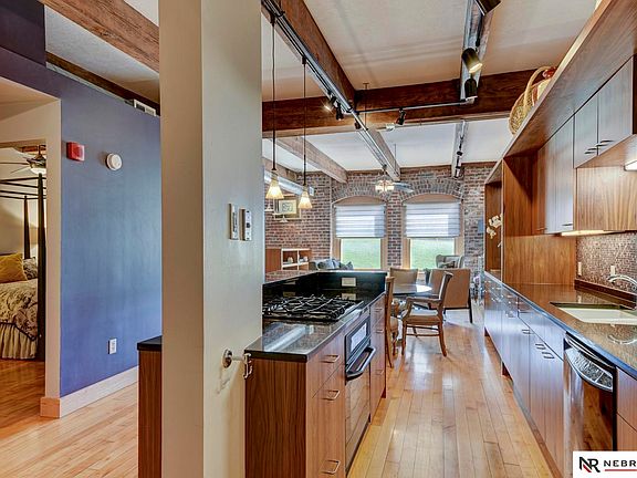3rd image of 105 S 9th St #306