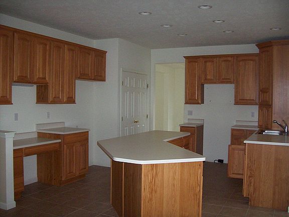 5th image of 1195 Creekledge Ct