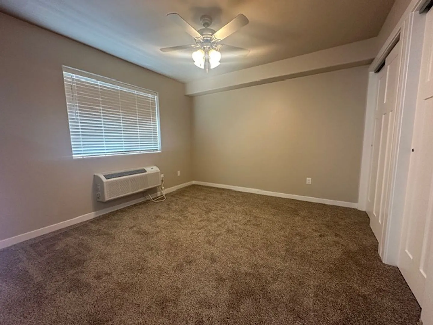 1521 Aryn Lane — Photo 3