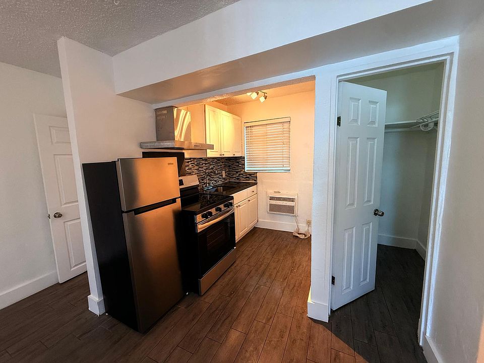 1st image of 1843 Dewey St #119