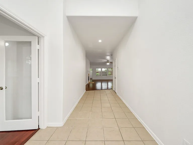 2412 Appian Way — Photo 2