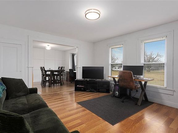 5th image of 14001 Cameron Rd