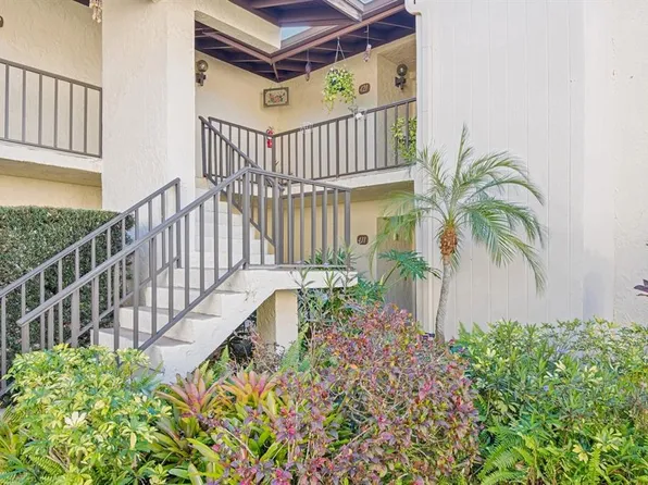 700 Starkey Rd APT 411, Largo, FL 33771