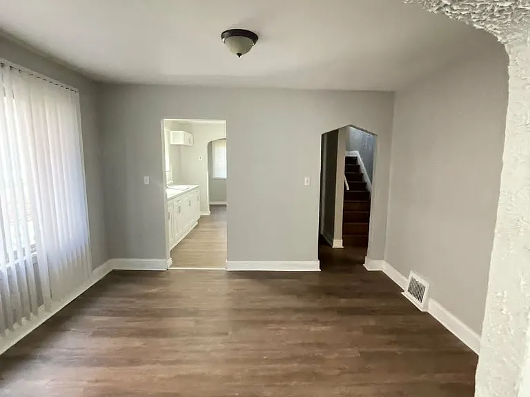 16219 Northlawn St — Photo 8