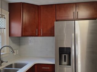 37 Walworth St, Worcester, MA 01602