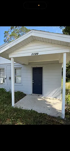 1120 W Austin St Photo 1