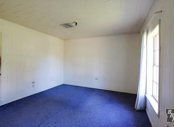 4th image of 217 Saint Bernard St