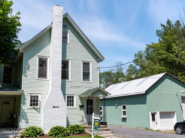 11 Chestnut Street, Johnstown, NY 12095