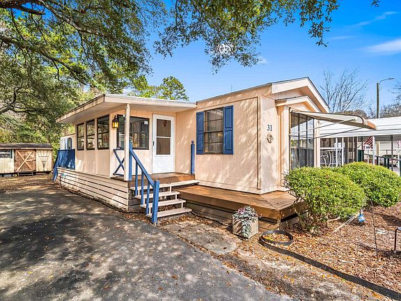 3rd image of 31 Burr Circle