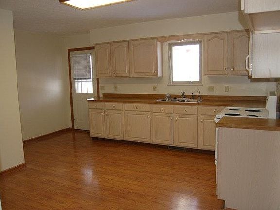 Eat-in-style Kitchen