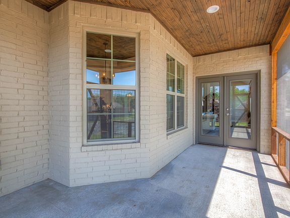 Screened Back Porch Option