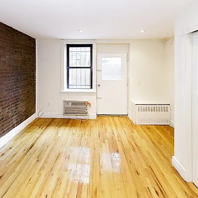 Rented by REAL New York | media 3