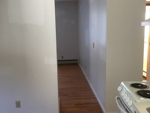 5th image of 19 Howard St