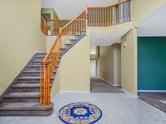3rd image of 216 Ambiance Boulevard