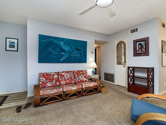 3rd image of 155 E Colonial Ct APT C