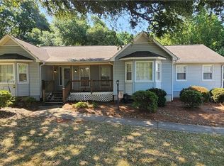 1716 Scholar Dr, Lawrenceville, GA