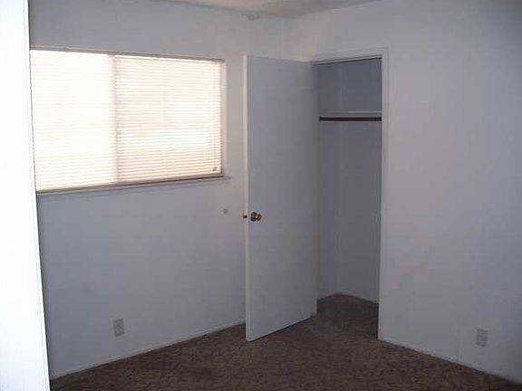 5th image of 262 Marty Dr