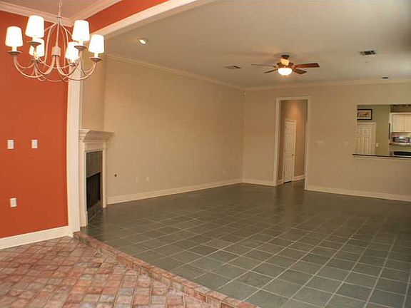 5th image of 436 Nursery Ave