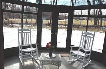 5th image of 18 Outlook Farm Dr