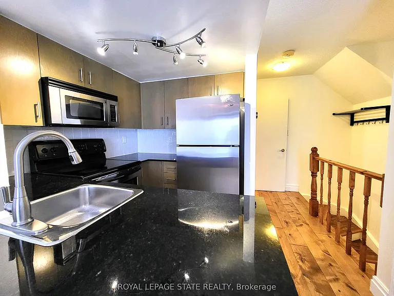 20 Laidlaw St #1122 — Photo 4