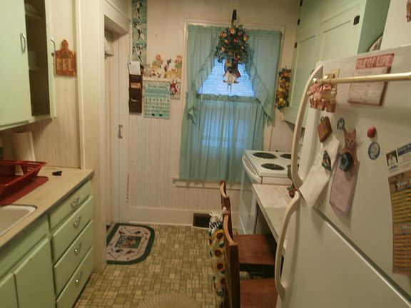 3rd image of 1238 Kansas Ave SE